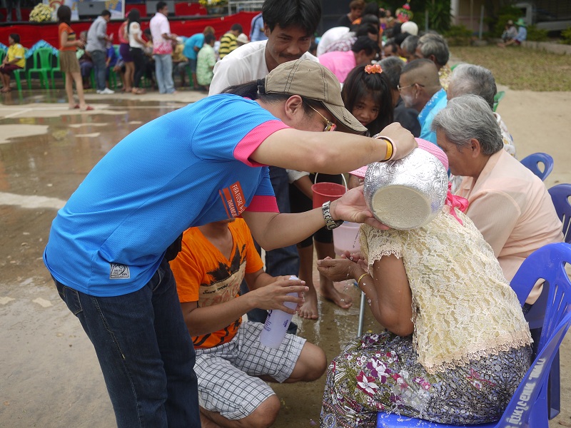 สงกรานต์ 56 บ้านป่าดินหินงาม 5.JPG