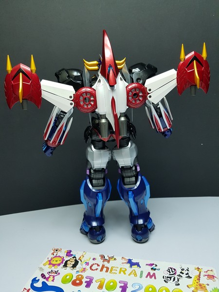 Fewture Model Grendizer  09.jpg