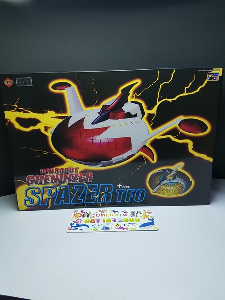 Fewture Model UFO Grendizer 01.jpg